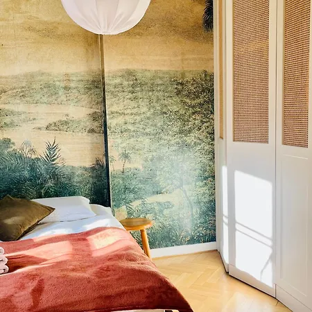 Under The Ship - Old Town *