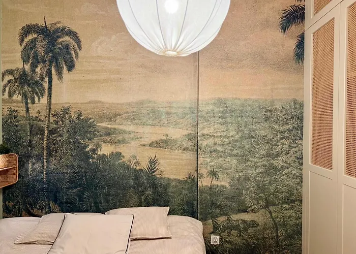 Under The Ship - Old Town *